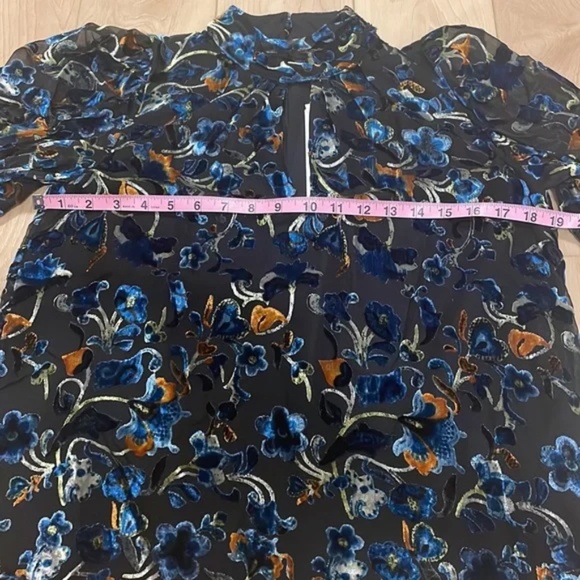 French Connection Avery Velvet Burnout Top, sz XS - Picture 3 of 4